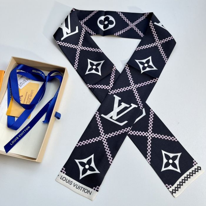 Louis Vuitton Scarf LVC00363