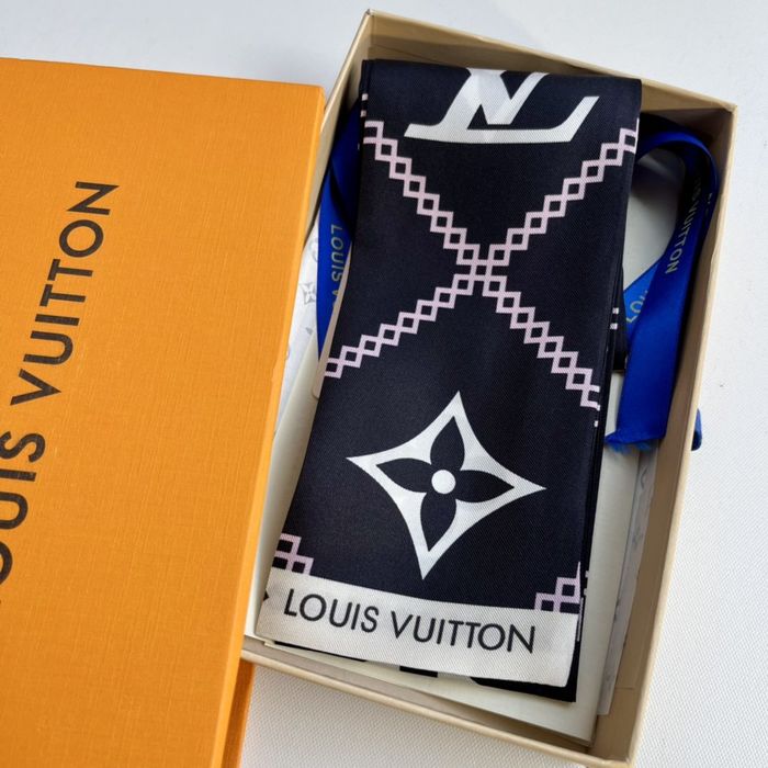 Louis Vuitton Scarf LVC00363