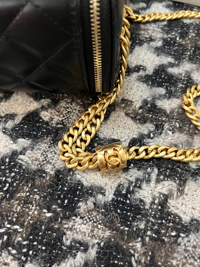 CHANEL VANITY WITH CHAIN 68106 Black