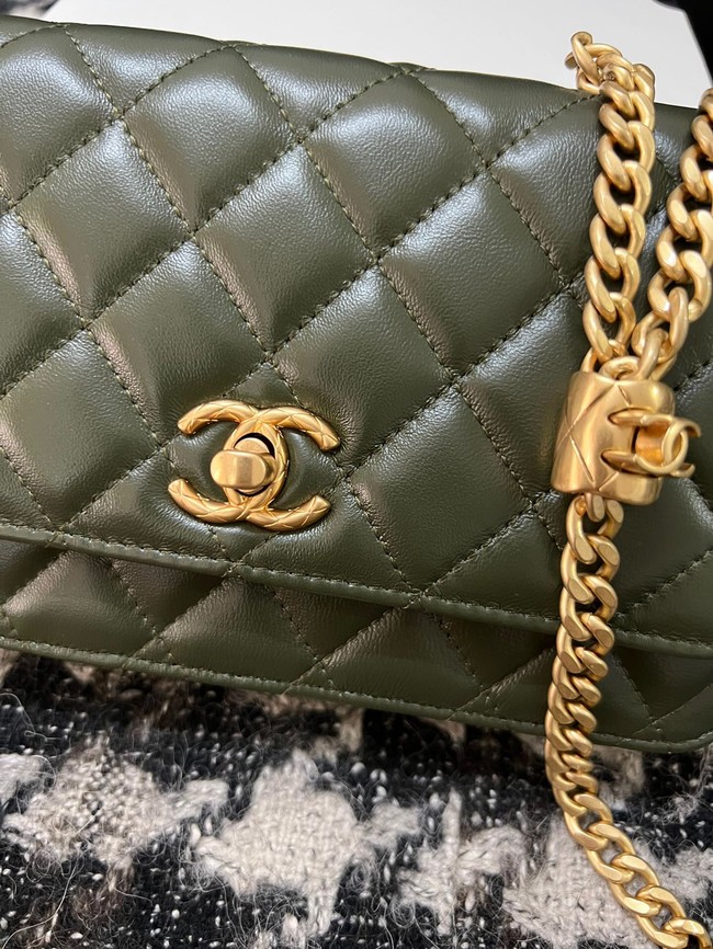 Chanel WALLET ON CHAIN Lambskin & Gold-Tone Metal AP3043 green