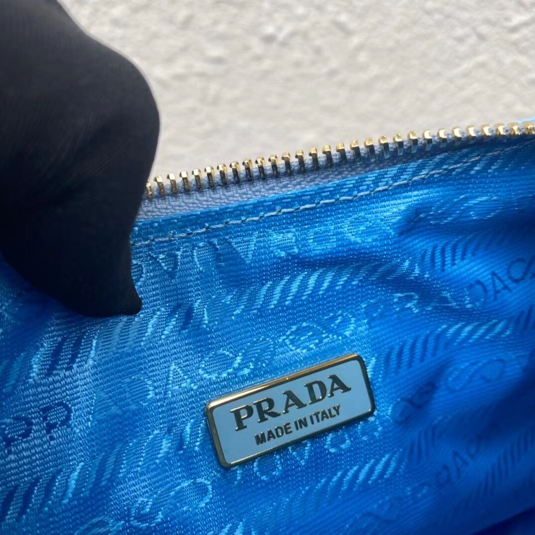 Prada Re-Edition 2005 raffia bag 1BH204 sky blue