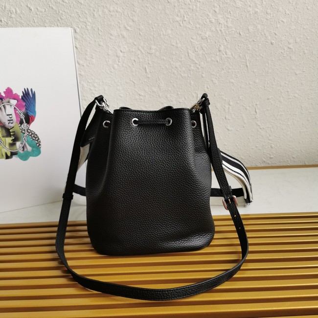 Prada leather Shoulder Bag 1BE060 black