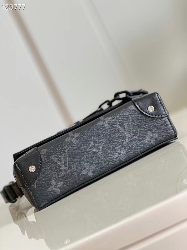 Louis Vuitton STEAMER WEARABLE WALLET M81783 black