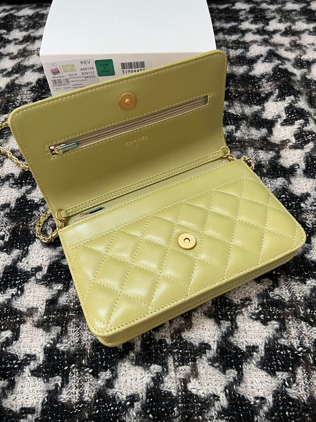 Chanel WALLET ON CHAIN AP3035 green