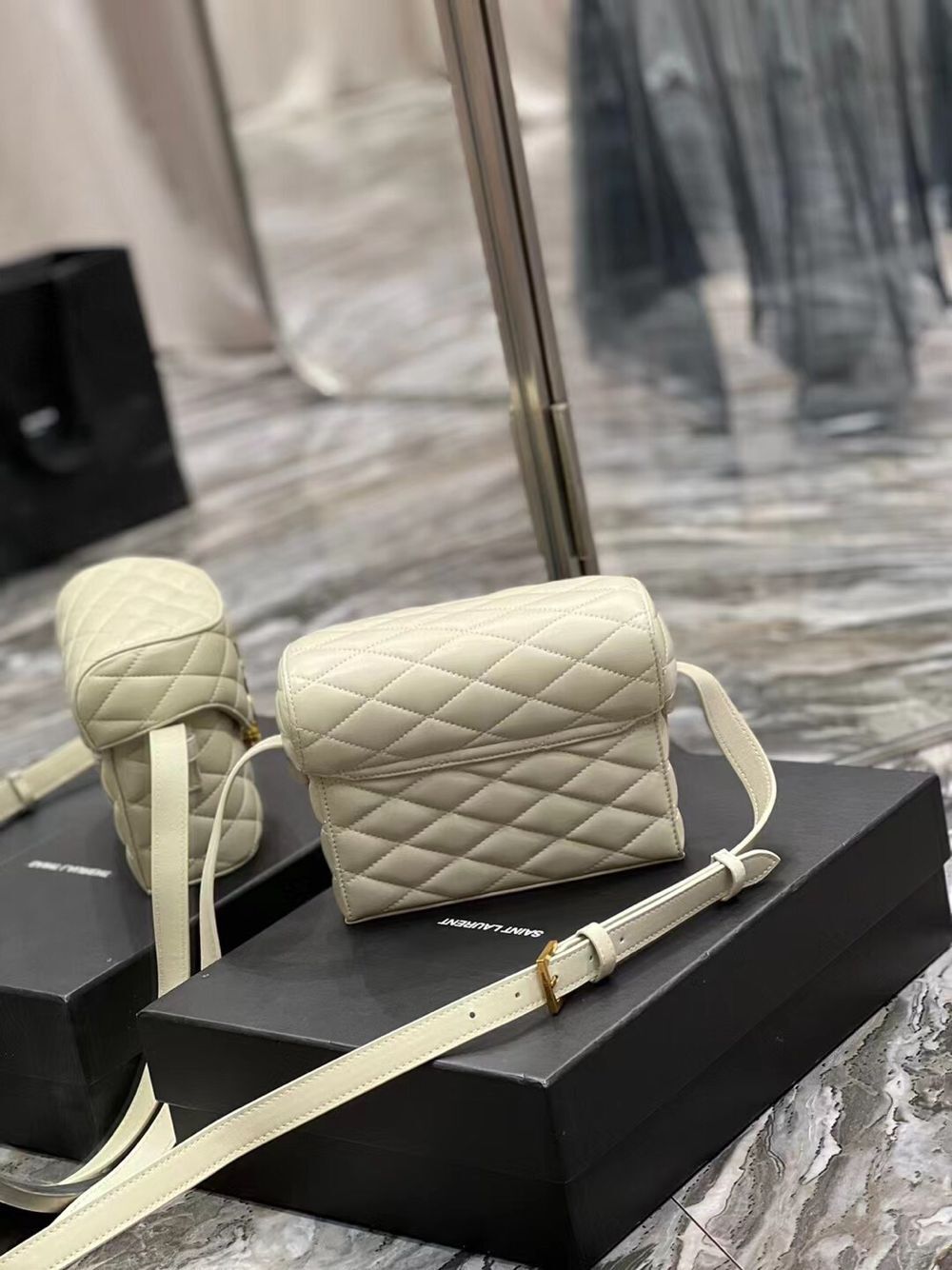 SAINT LAUREN JUNE BOX BAG IN QUILTED LAMBSKIN 7100801 cream