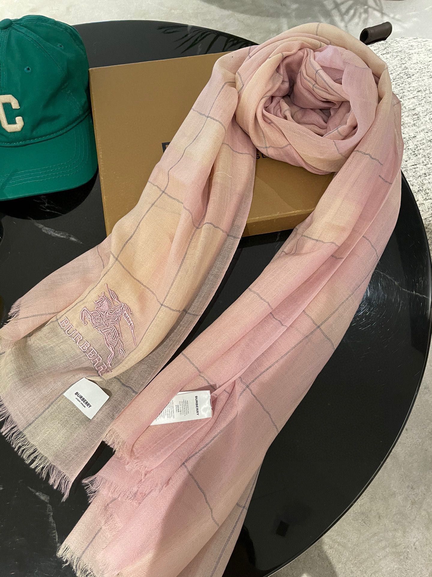 Burberry Wool Scarf BB6320 Pink