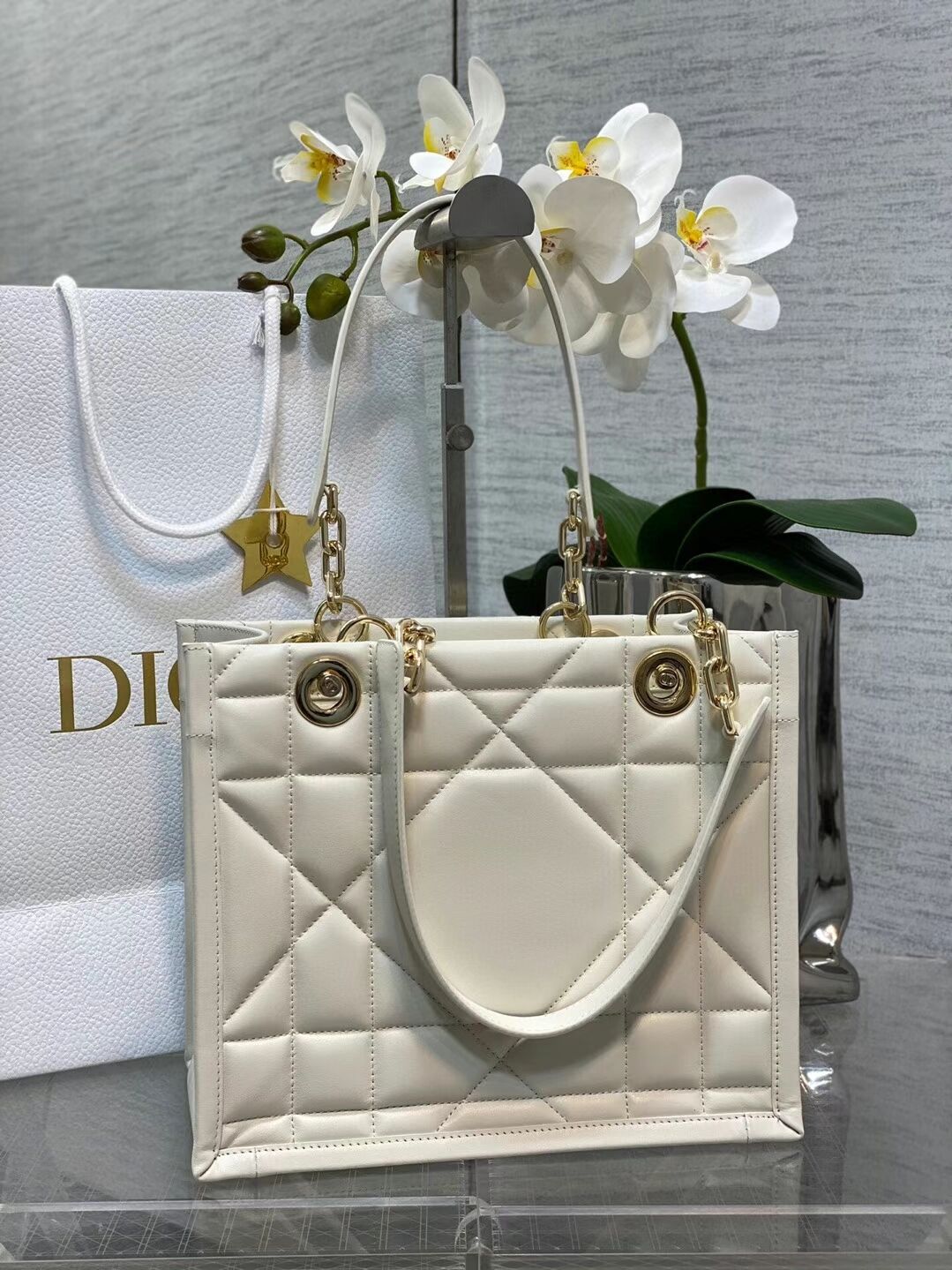 SMALL DIOR ESSENTIAL TOTE BAG Hazelnut Archicannage Calfskin M87211 WHITE