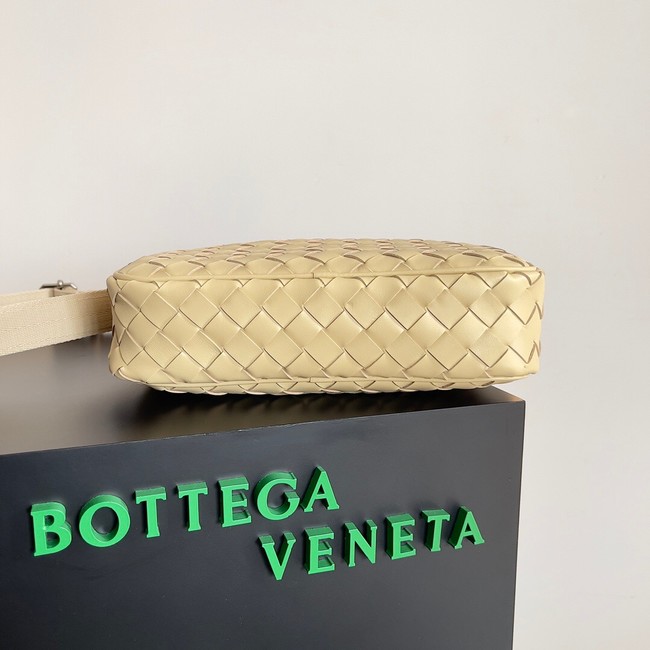 Bottega Veneta camera bag A66655 apricot