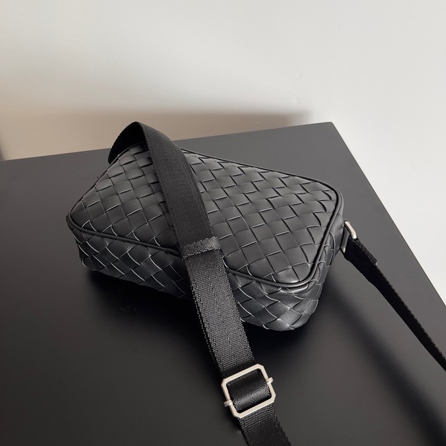 Bottega Veneta camera bag A66655 black