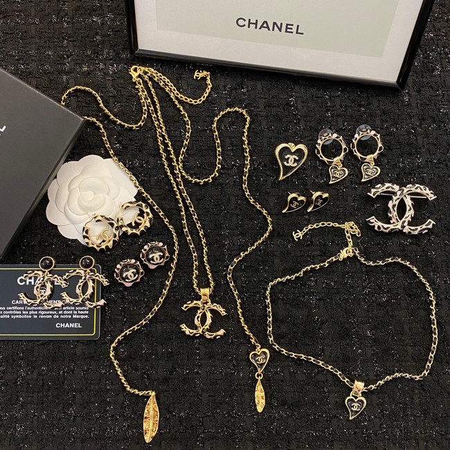 Chanel Necklace CE10222