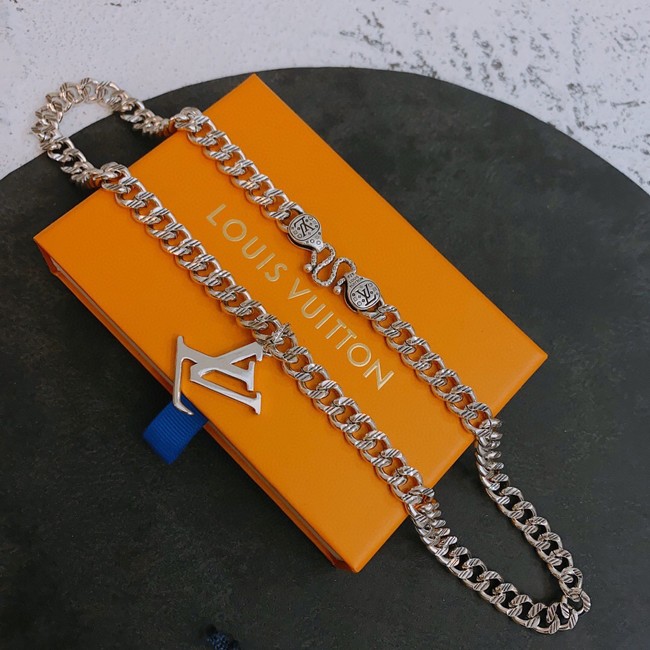 Louis Vuitton Necklace CE10225