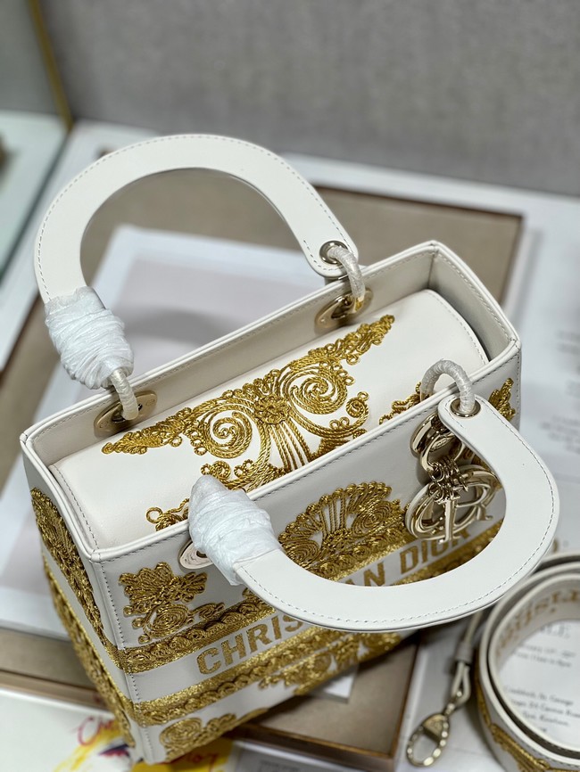 DIOR MEDIUM LADY D-LITE BAG gold and White Ornamental Cornely-Effect Embroidery M0565O