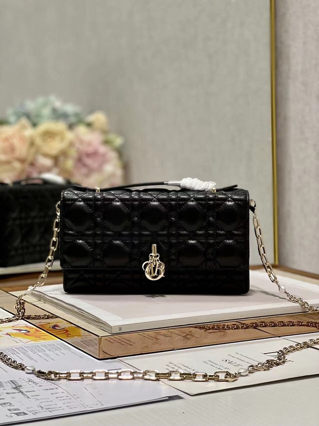 LADY DIOR CHAIN POUCH Cannage Lambskin S0937O black