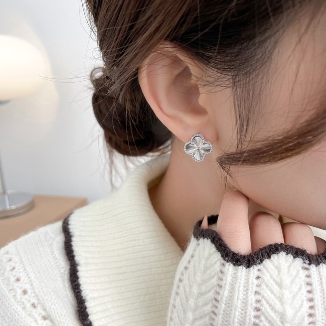 Van Cleef & Arpels Earrings CE10403