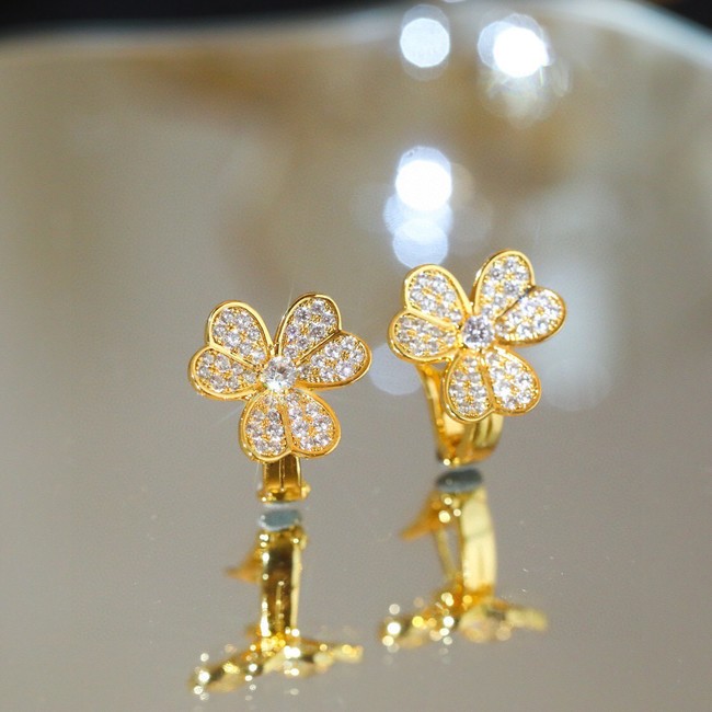 Van Cleef & Arpels Earrings CE10876