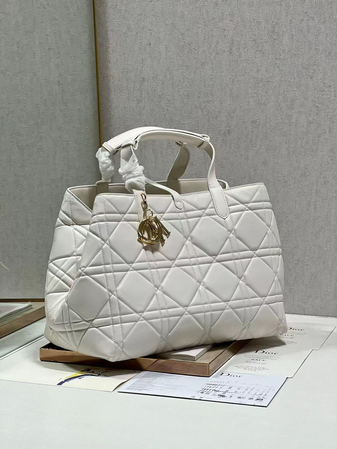 LADY DIOR TOP HANDLE LARGE BAG Latte Cannage Lambskin C0088 WHITE&GOLD