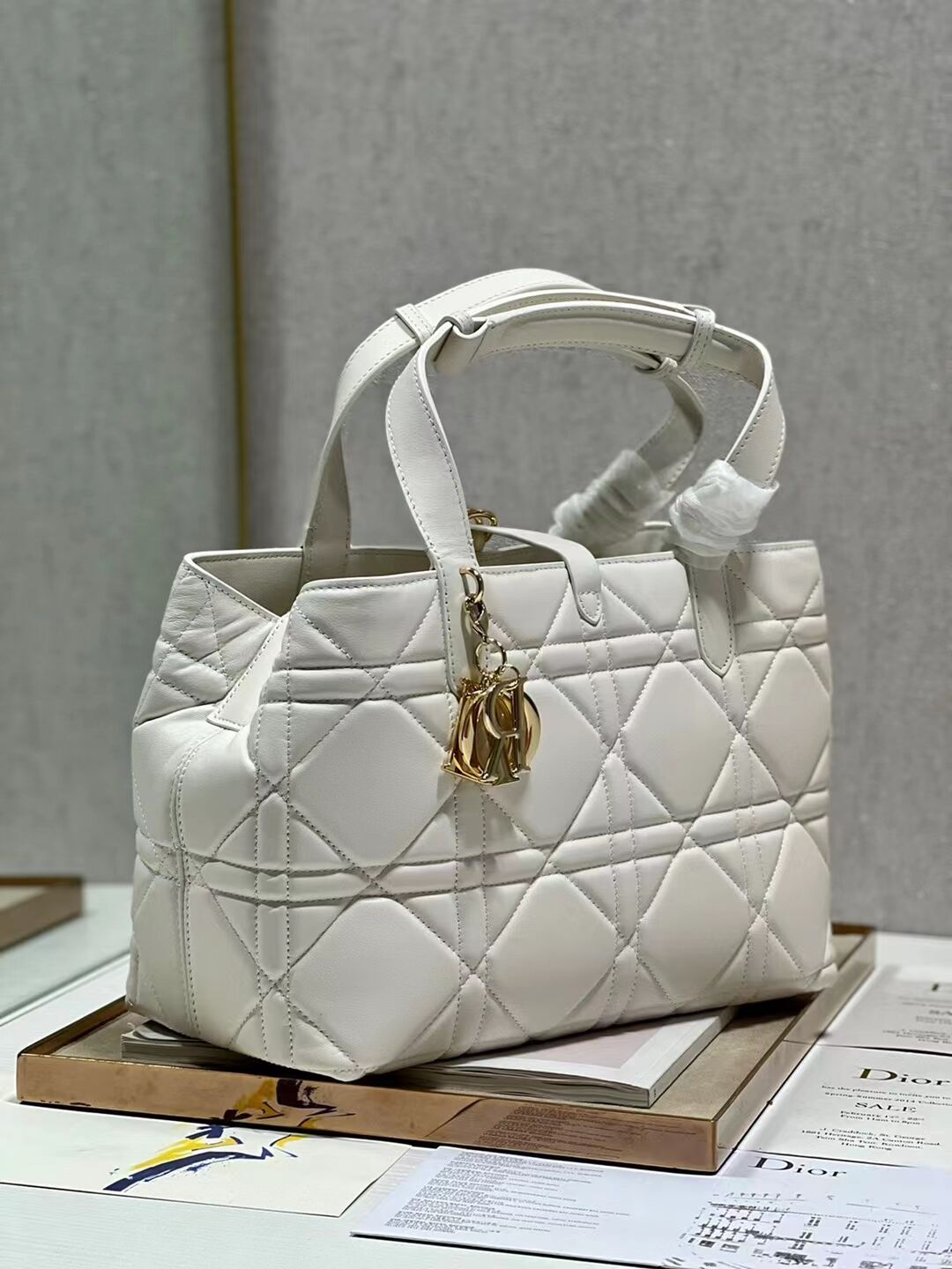 DIOR TOP HANDLE MEDIUM BAG Latte Cannage Lambskin C0089 WHITE&GOLD