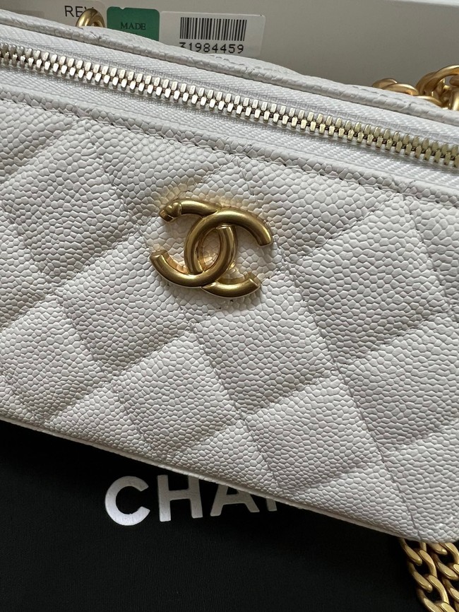 Chanel VANITY WITH CHAIN AP3120 white