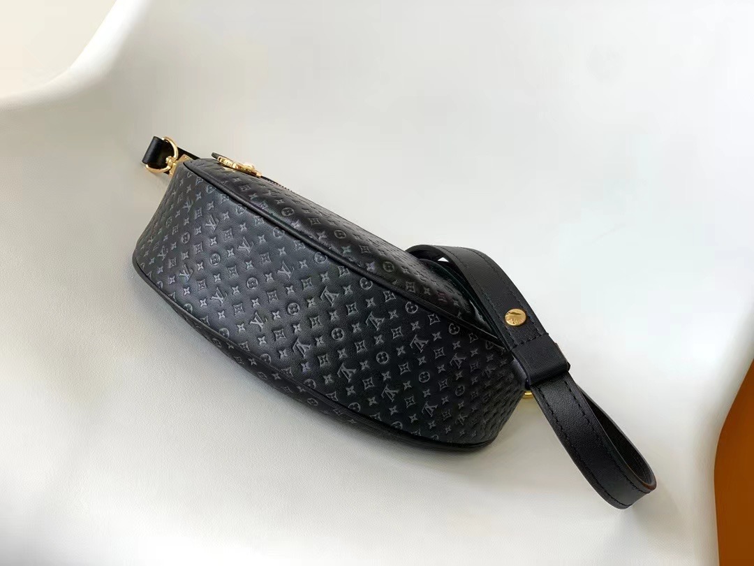 Louis Vuitton Loop M22591 BLACK