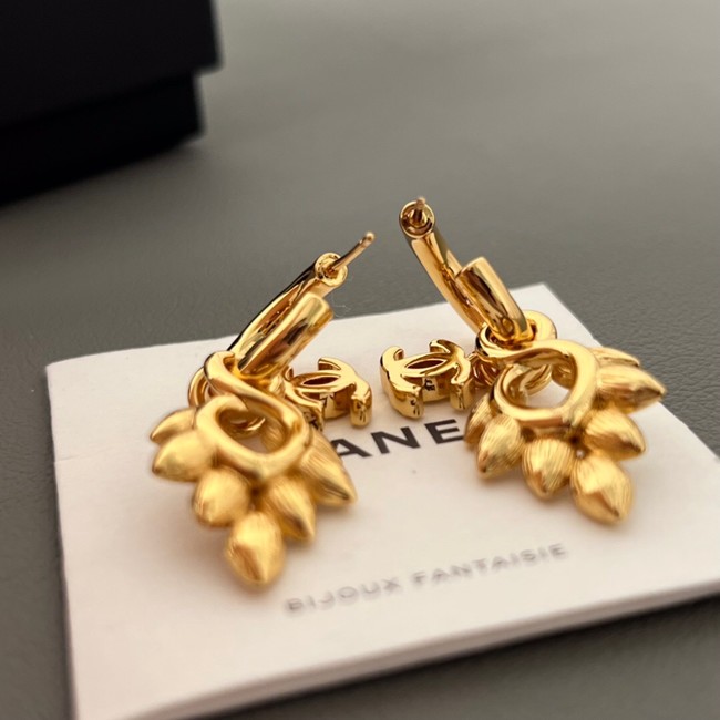 Chanel Earrings CE11304