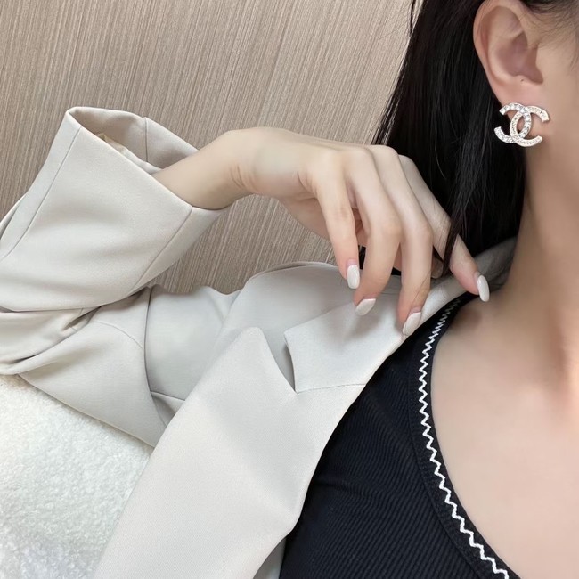 Chanel Earrings CE11326