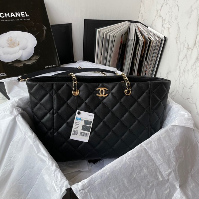 Chanel Grained Shiny Calfskin & Gold-Tone Metal Shoulder Bag YO1864 black