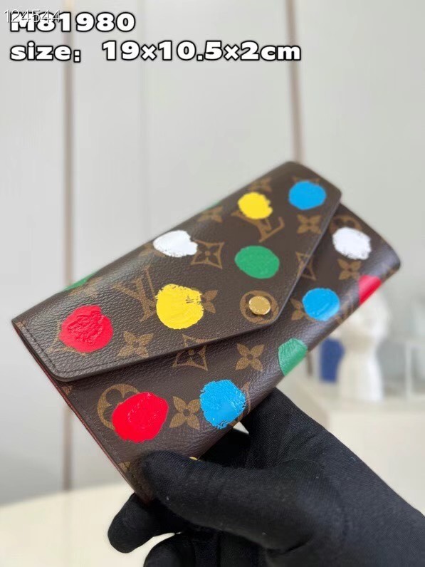 Louis Vuitton LV x YK Sarah Wallet M81980