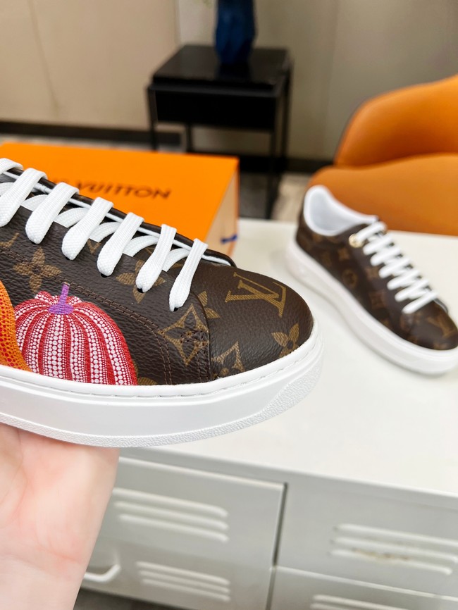 Louis Vuitton sneaker 93200-2