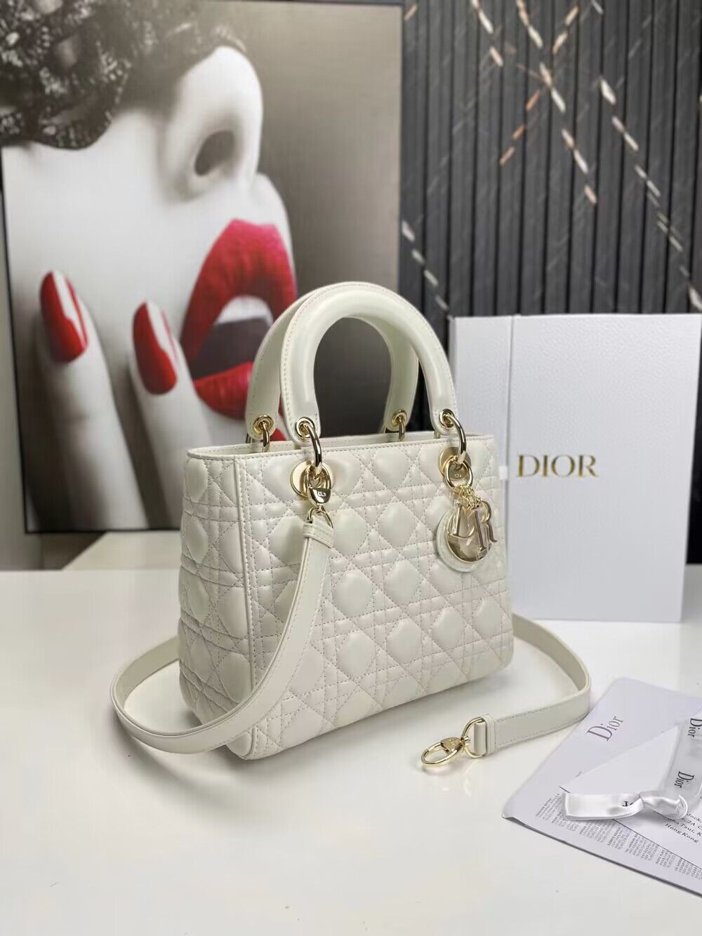 MEDIUM LADY DIOR BAG Cannage Lambskin M0565E off white&gold