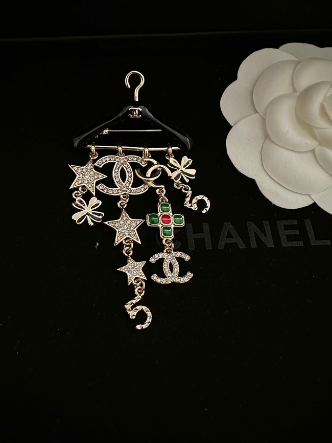 Chanel brooch CE11359