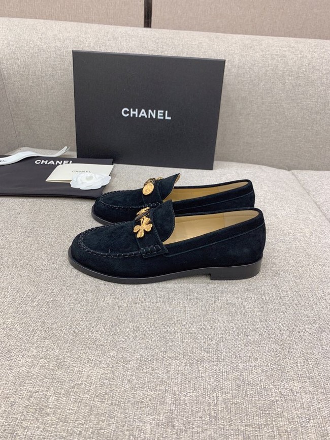 Chanel Womens leather lug sole loafer 93266-1