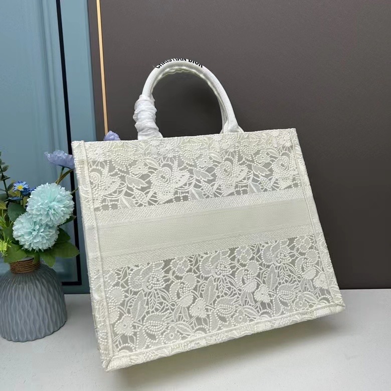 LARGE DIOR BOOK TOTE Effect M1286ZSEL White