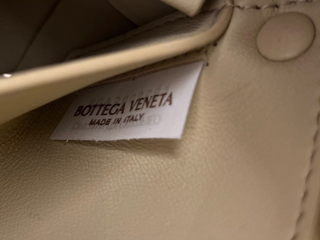 Bottega Veneta Brick Cassette 709360 Natural