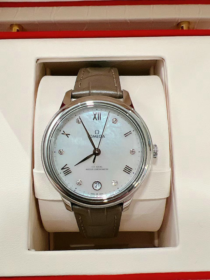 Omega Watch OMW00251