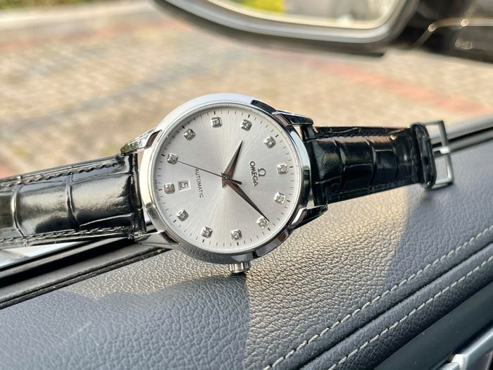 Omega Watch OMW00331-1