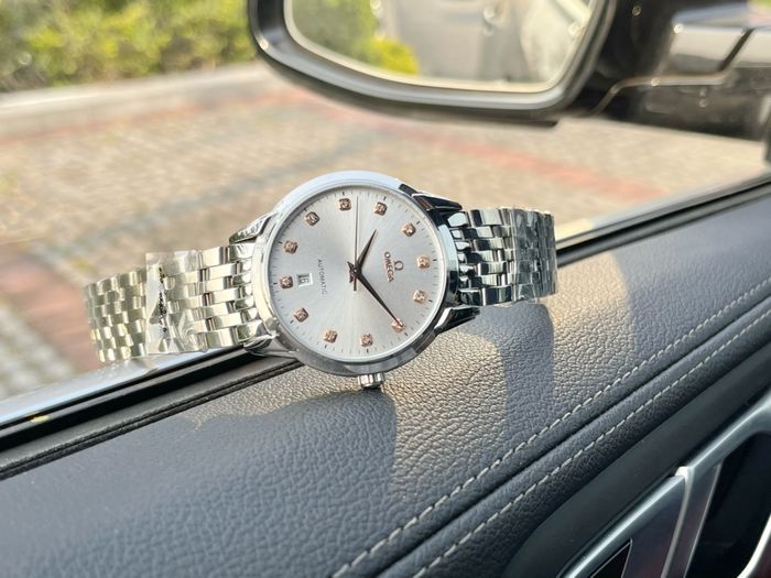 Omega Watch OMW00332-2