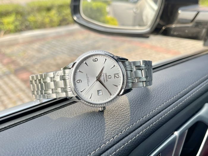 Omega Watch OMW00334-1