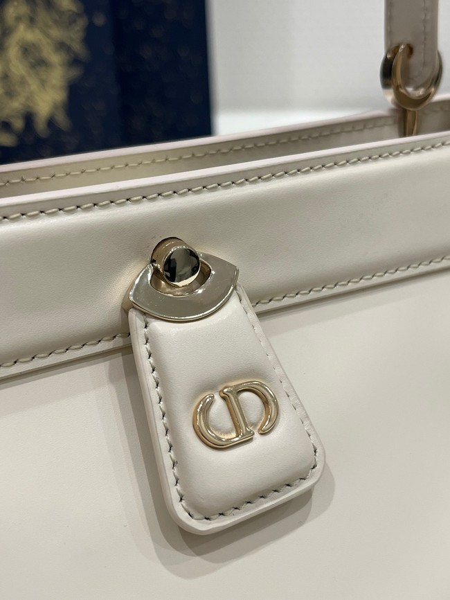 SMALL DIOR KEY BAG Dusty Ivory Box Calfskin M1844O