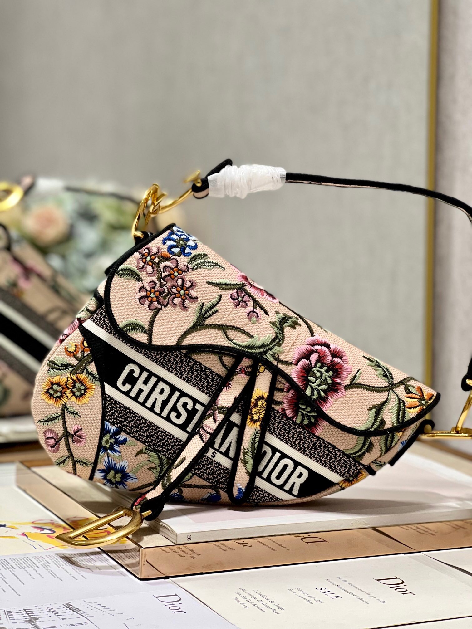 DIOR SADDLE BAG Natural Multicolor Dior Petites Fleurs Embroidery M0446CE