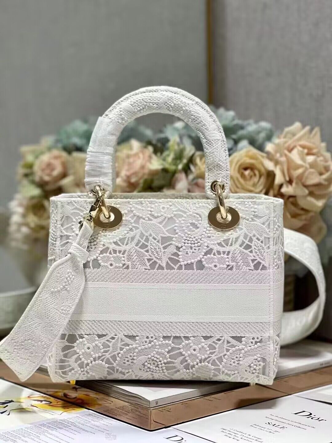 Dior Medium Lady D-Lite Bag White D-Lace Embroidery With 3D Macrame Effect M0565OEAX