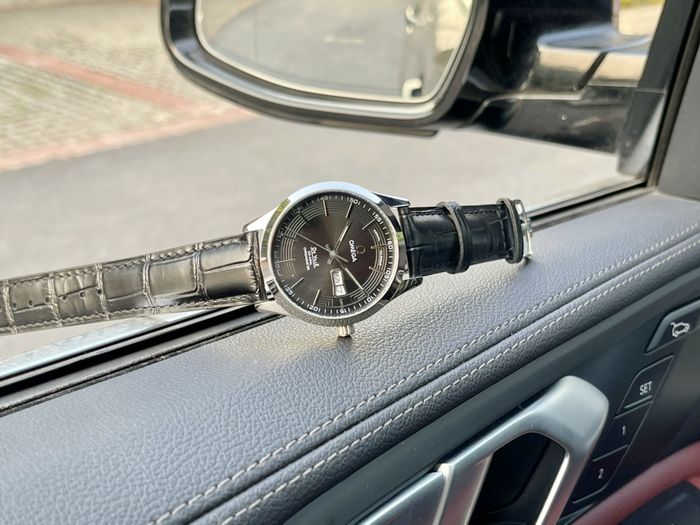 Omega Watch OMW00595-3