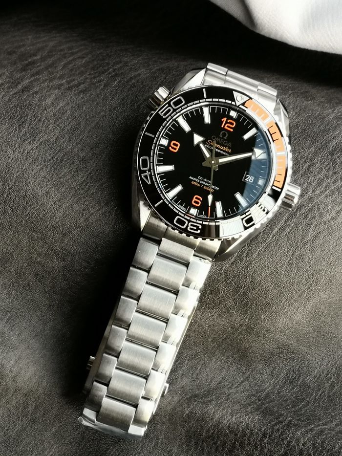 Omega Watch OMW00698