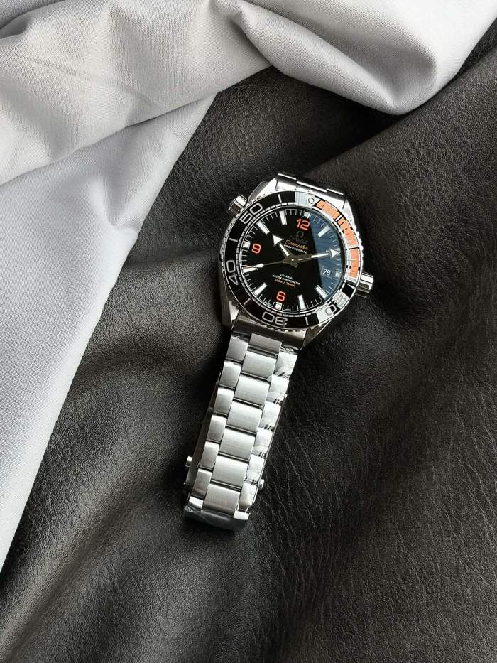 Omega Watch OMW00698