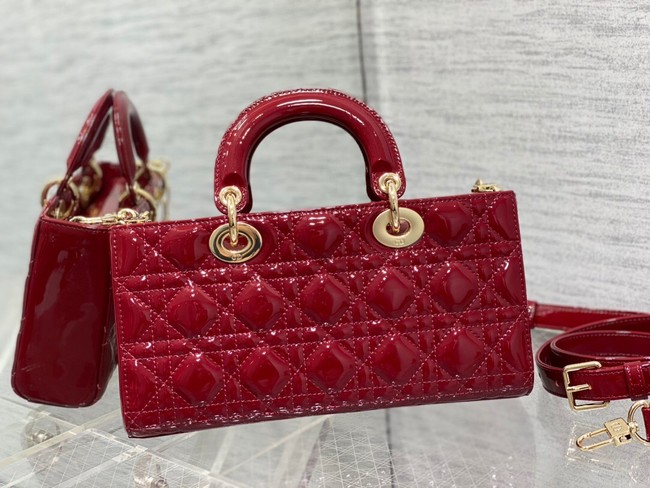 MEDIUM LADY D-JOY BAG Patent Cannage Calfskin M0540ON RED