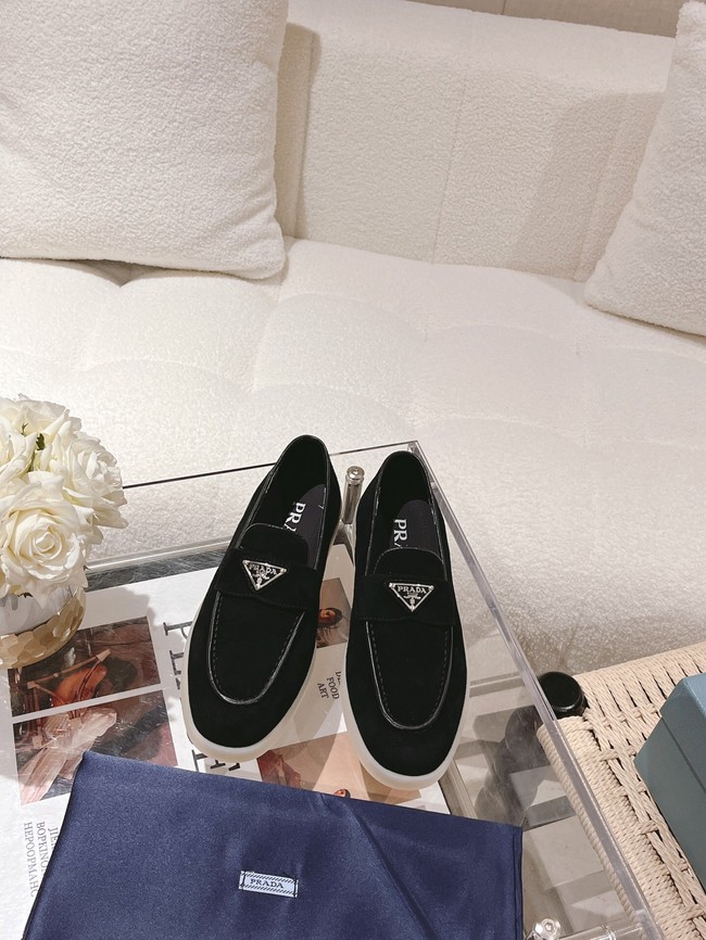 Prada leather loafers 93415-3