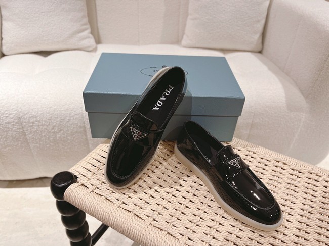 Prada leather loafers 93415-5