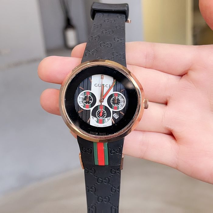 Gucci Couple Watch GUW00120-1