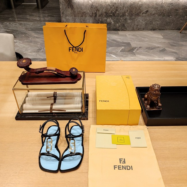 Fendi SANDALS 93477-4