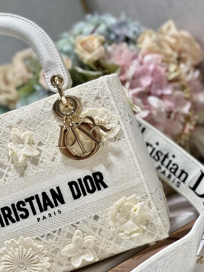 MEDIUM DIOR OR LADY D-LITE BAG M0565OIAU Latte