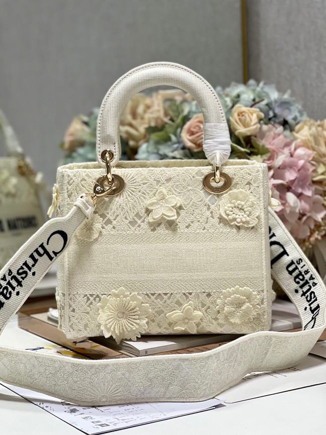 MEDIUM DIOR OR LADY D-LITE BAG M0565OIAU Latte